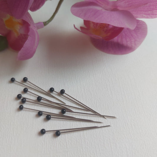 Black Bead Pin