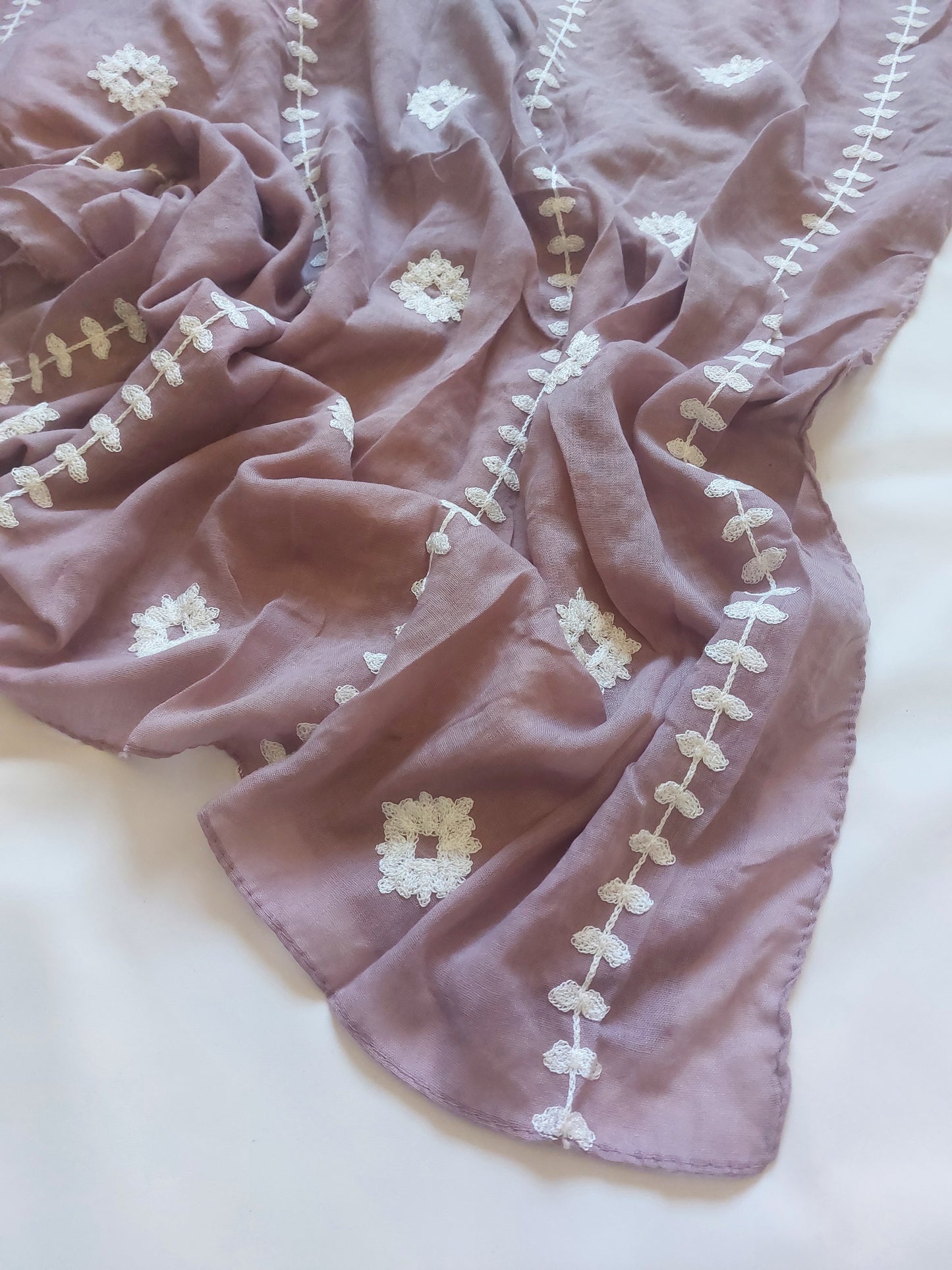 Zahra Embroidered Hijab - Mauve