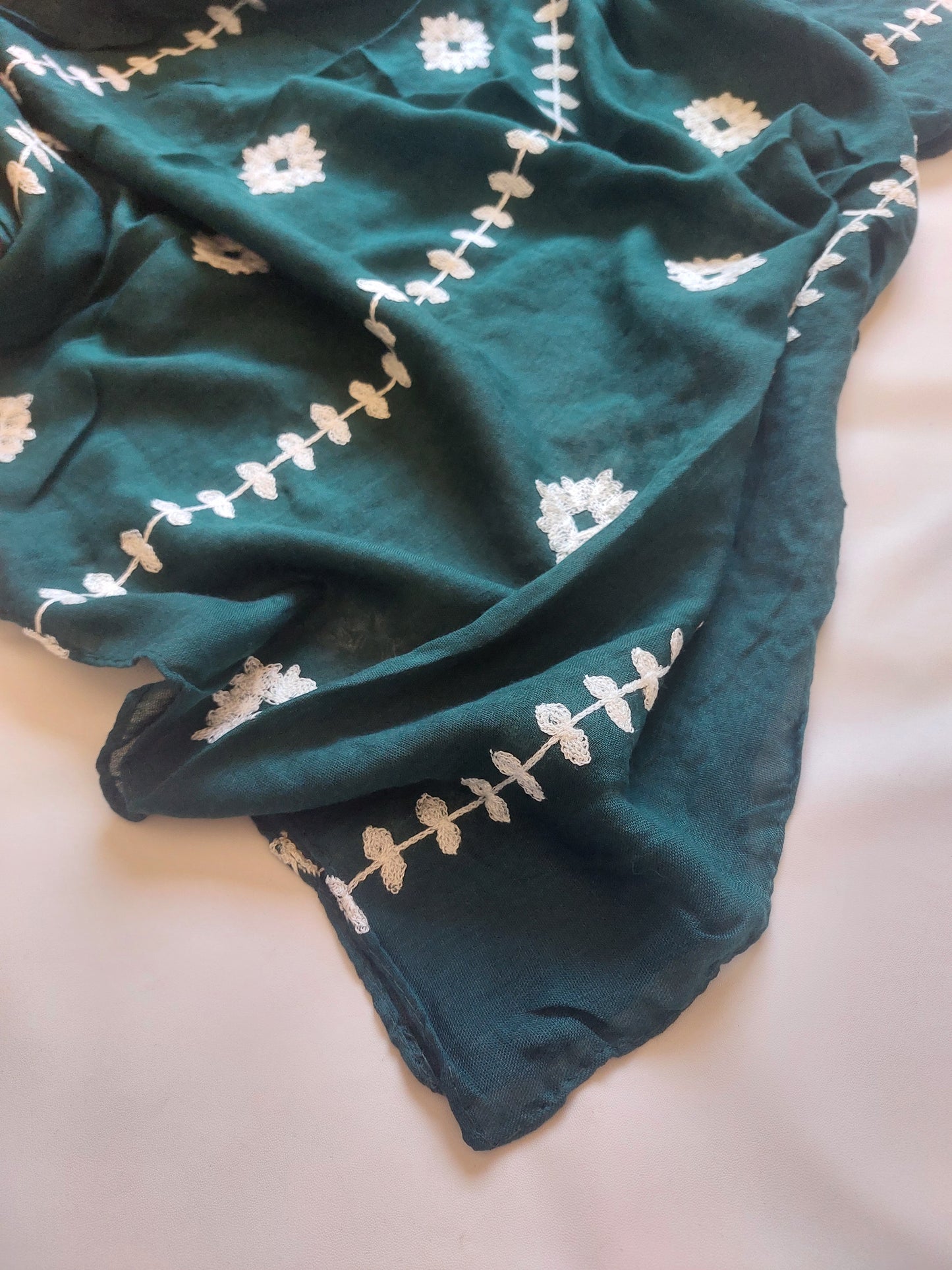 Zahra Embroidered Hijab - Emerald