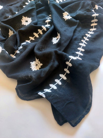 Zahra Embroidered Hijab - Black